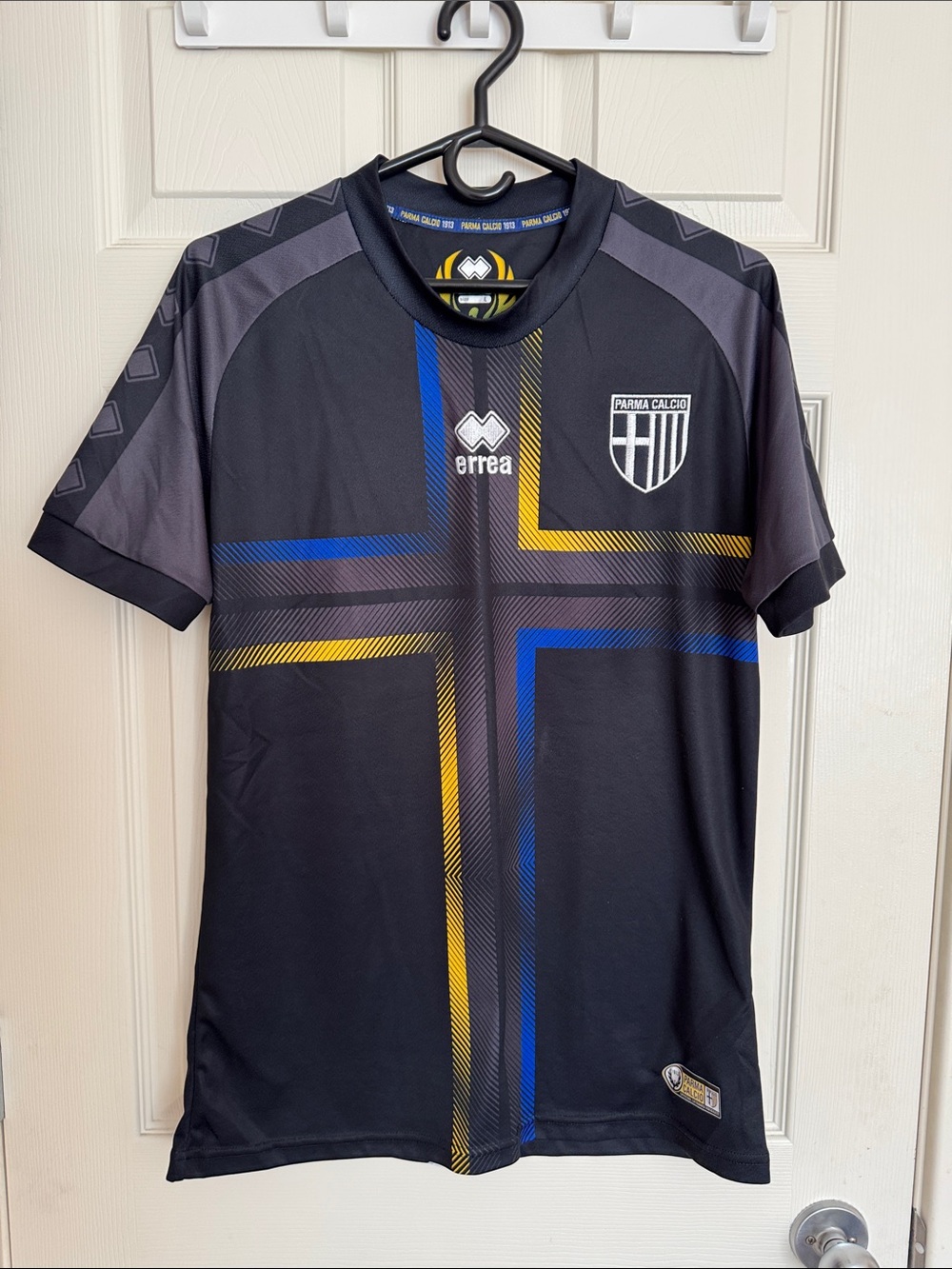 Parma Calcio Men’s Black Jersey with Blue & Yellow Cross